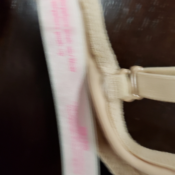 Pink Bra - Picture 3 of 3